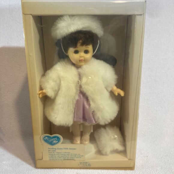 Vintage Vogue Ginny Dolls and Clothes with‎ Trunk and Stands Lot - Mixed Years - Picture 10 of 16